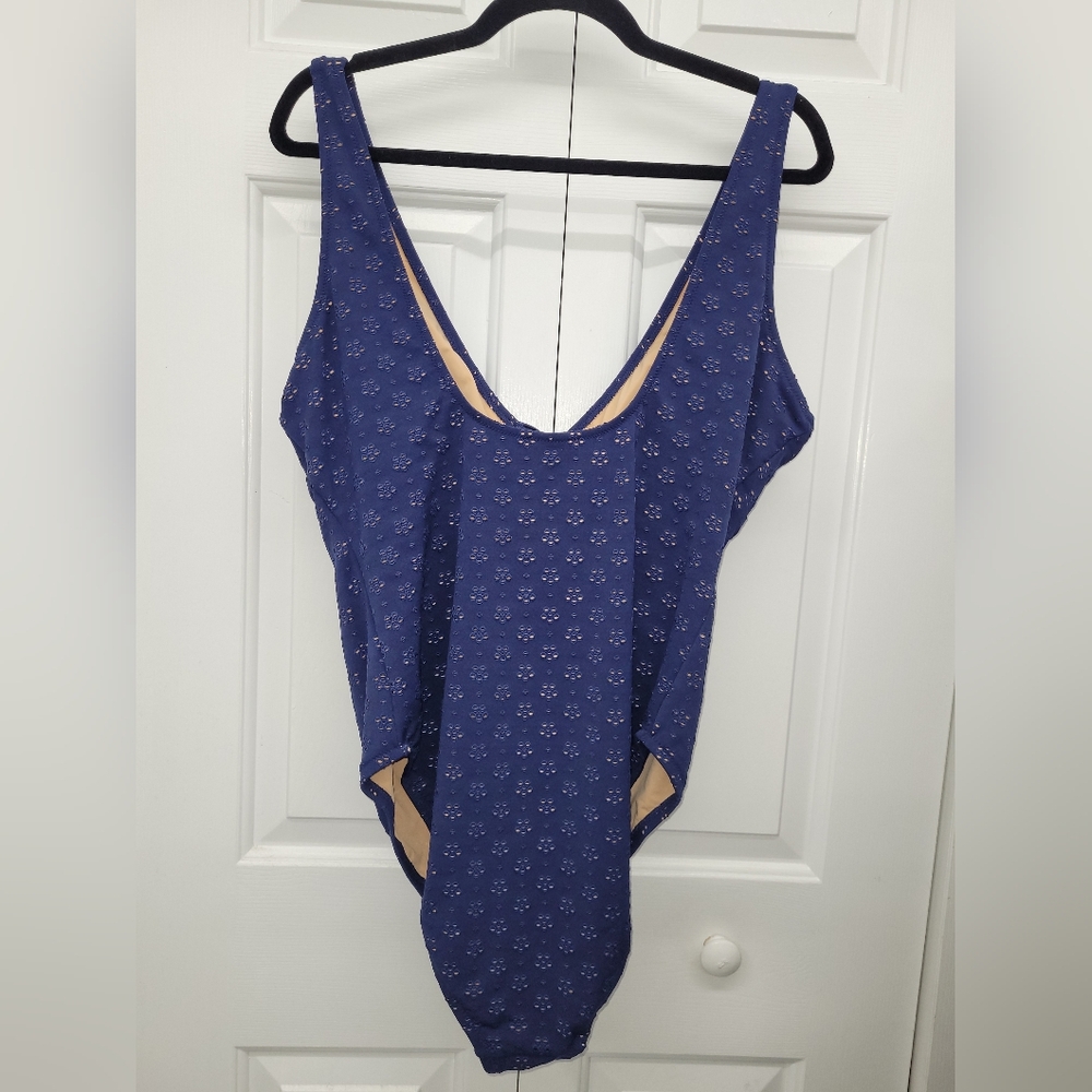 J. CREW Eyelet Cutout One-Piece Swimsuit with Bow Navy 2X - Picture 3 of 11